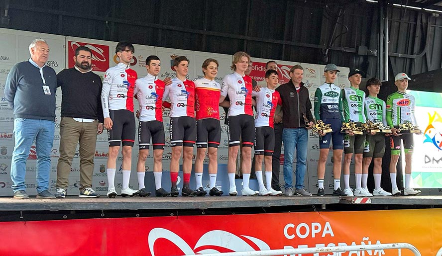 ÁLVARO DOMINGUEZ (ELECTROMERCANTIL-GR100) ROZA EL PODIO EN EL CIRCUITO GUADIANA