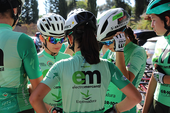 El equipo de chicas Electromercantil-GR100 debuta este fin de semana en la Copa de España Carretera Féminas Cofidis