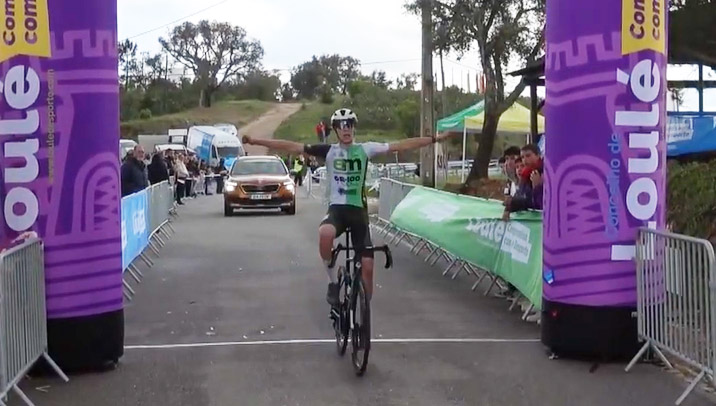 Triunfo de prestigio para Cordero (Electromercantil-GR100) en el Alto de Malhao donde se viste de amarillo