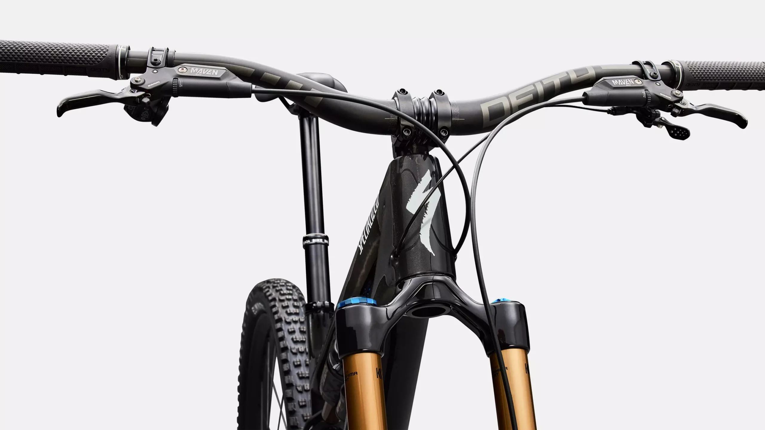 93326-10_SJ-15-PRO-CARB-WHT_D3-HT