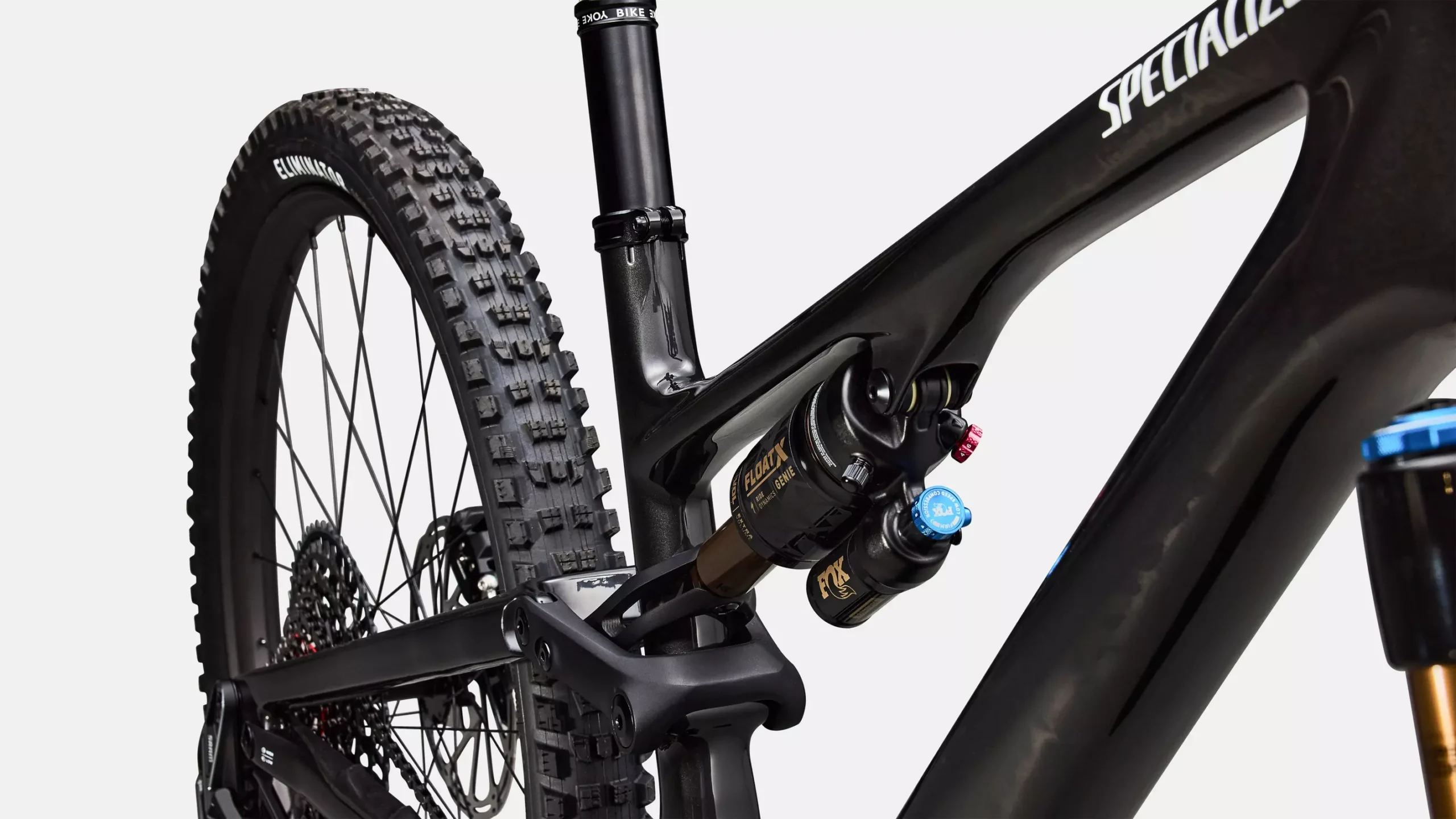 93326-10_SJ-15-PRO-CARB-WHT_D4-STTT